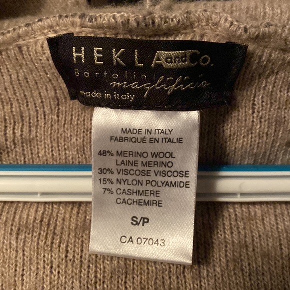 Warm wool sweater in dark green size S - Picture 3 of 3